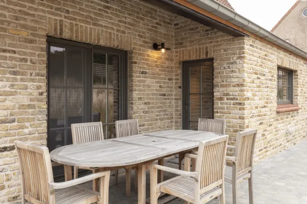 PVC ramen voor vakantiewoning in De Panne