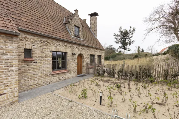 PVC ramen voor vakantiewoning in De Panne