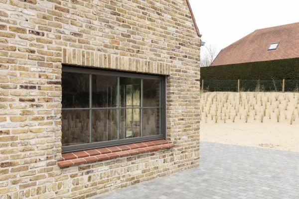 PVC ramen voor vakantiewoning in De Panne